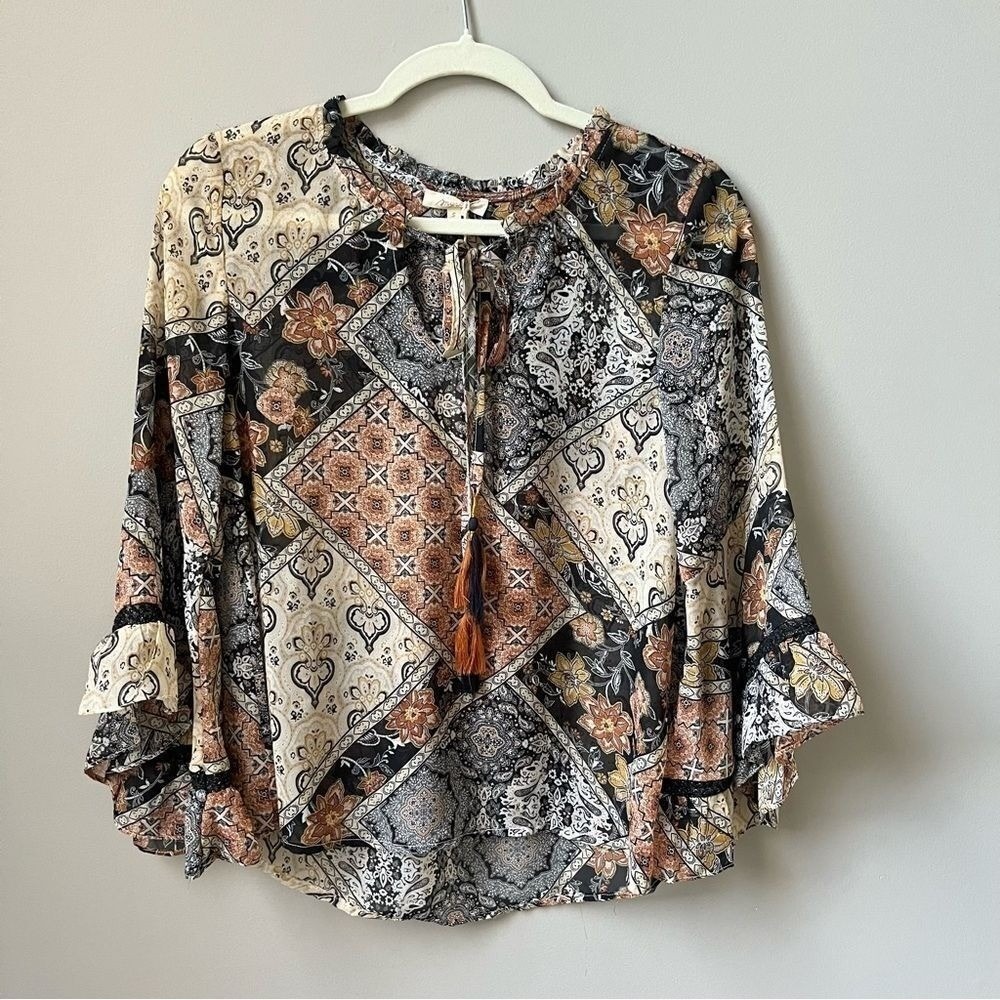 Mystree Blouse Women's Small New NWT Paisley Floral Neutral Earthy Relaxed Boho